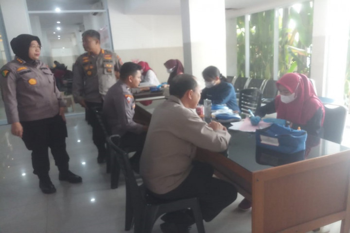 Kepala Bidang Humas Polda Riau Komisaris Besar (Kombes) Heri Murwono mengatakan kegiatan donor darah digelar dalam rangka memperingati HUT Humas yang ke-72 dengan tema 'Humas Polri presisi untuk negeri menuju Indonesia maju'. Kegiatan donor darah diikuti pendonor sebanyak 60 peserta dan dilaksanakan serentak.