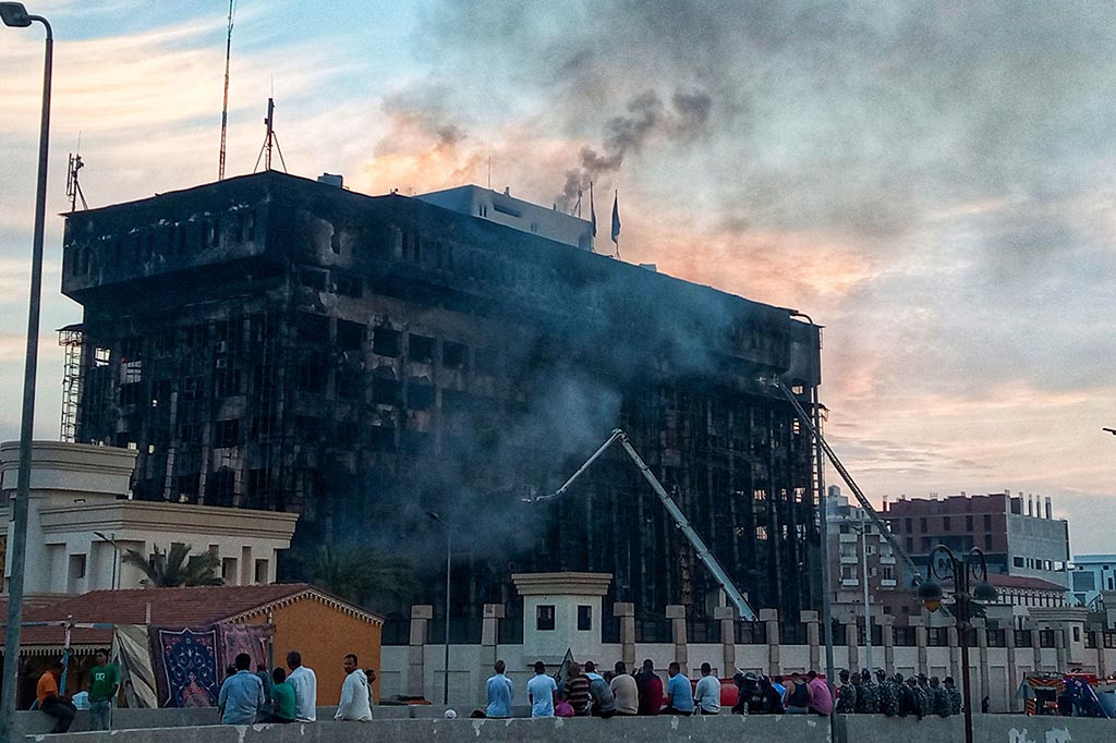 Belum diketahui penyebab kebakaran yang terjadi di Markas Direktorat Keamanan Ismailia menjelang dini hari.
