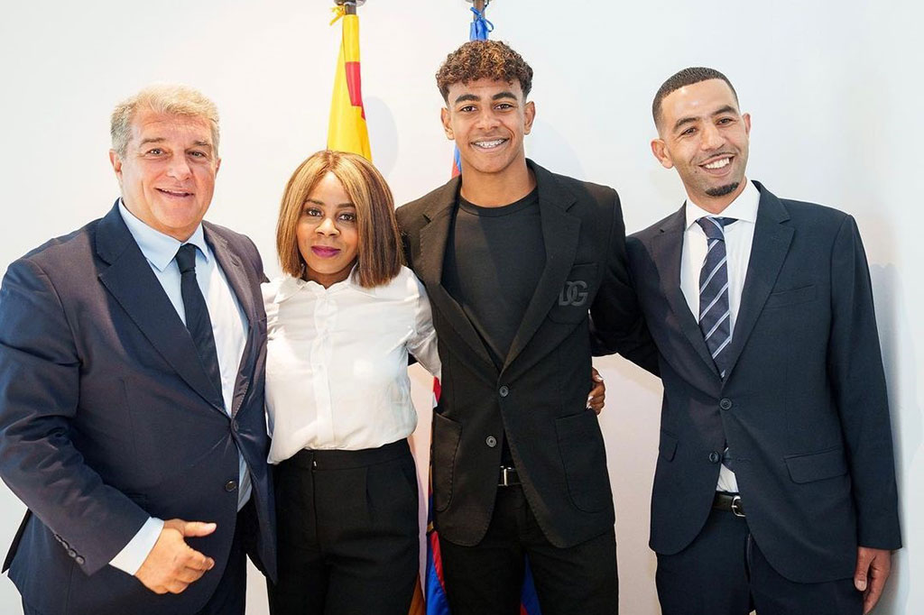 Penandatanganan kontrak baru ini membuat Yamal memiliki klausul pembelian sebesar satu miliar euro atau sekitar Rp16 triliun.