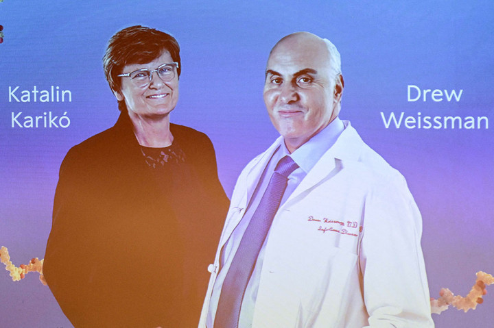 Keduanya akan menerima hadiah yang terdiri atas ijazah, medali emas, dan cek senilai US$1 juta atau 11 juta kronor dari Raja Swedia Carl XVI Gustaf dalam sebuah upacara resmi di Stockholm pada 10 Desember mendatang.