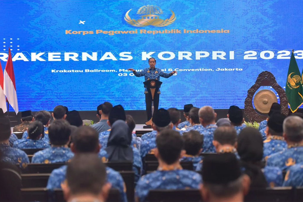 Saat membuka Rakernas Korps Pegawai Republik Indonesia (Korpri) 2023 di Jakarta, Selasa, 3 Oktober 2023, Jokowi menceritakan pengalamannya saat berkunjungan ke daerah-daerah dan menemukan kepala sekolah harus mengurus SPJ hingga larut malam.
