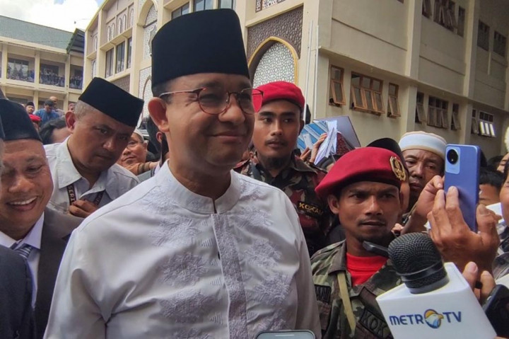 Dalam sambutannya, Anies Baswedan juga meminta kepada pendidik untuk tidak hanya mengajar, namun harus bisa menginspirasi. Bahkan Anies juga berpesan jika pondok pesantren adalah bagian dari cermin masa depan bangsa yang harus dijaga dan ditanamkan dengan kebaikan.