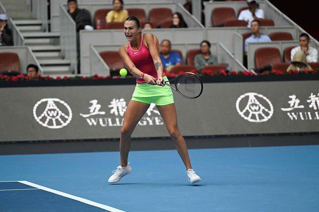 Petenis Belarusia itu kembali mencatatkan break yang harus dimenangkan pada set kedua untuk kembali menyamakan kedudukan menjadi 5-5 sebelum meraih kemenangan dalam tie-break dengan menghentikan servis yang tidak dapat dibalas.