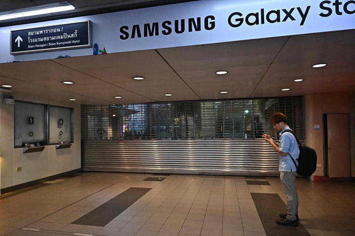 Thailand mempunyai tingkat kepemilikan senjata yang tinggi dan mempunyai sejarah panjang dan penuh kekerasan dalam insiden senjata api, baik skala kecil maupun besar.