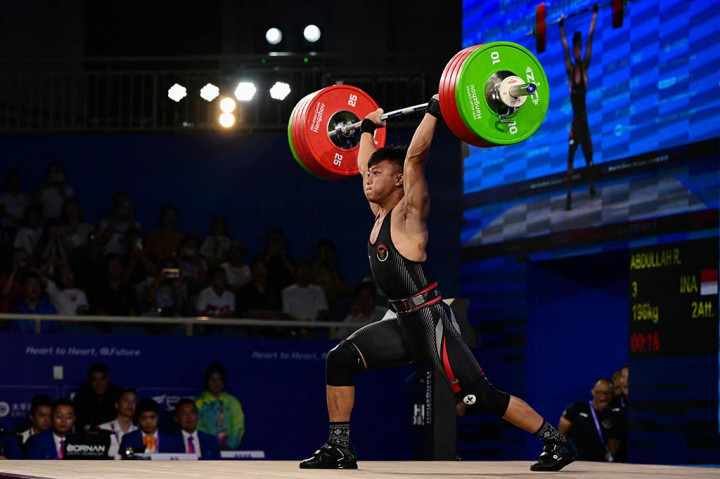 Angkatan clean and jerk Rahmat seberat 201 kilogram sekaligus juga memecahkan rekor Asian Games.
