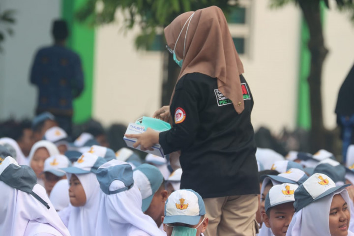 Akibat meningkatnya titik lokasi kebakaran hutan dan lahan di Sumatra Selatan menyebabkan kabut asap pun mulai melanda Musi Banyuasin. Karena itu, Pemkab Muba melakukan penyesuaian pelaksanaan belajar mengajar di sekolah.