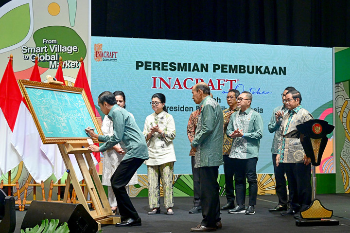 Dalam sambutannya di acara tersebut, Presiden Widodo menyampaikan bahwa pameran Inacraft semakin baik dan menarik.