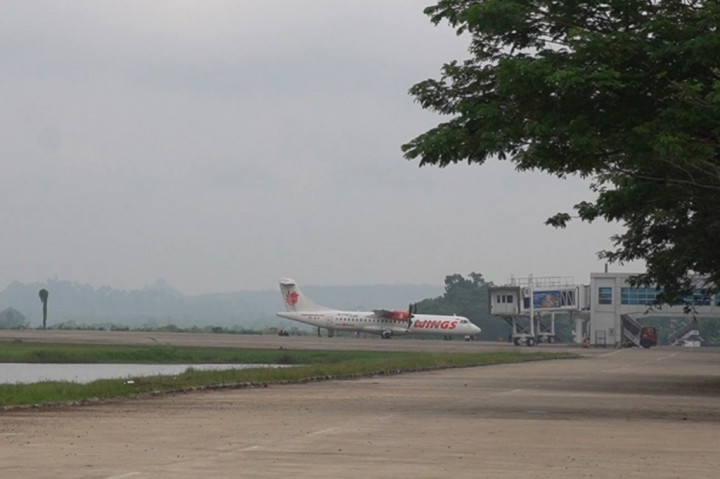 Sementara itu, aktivitas penerbangan di Bandara Kalimarau tetap berjalan normal dengan jarak pandang 5000 kilometer. 