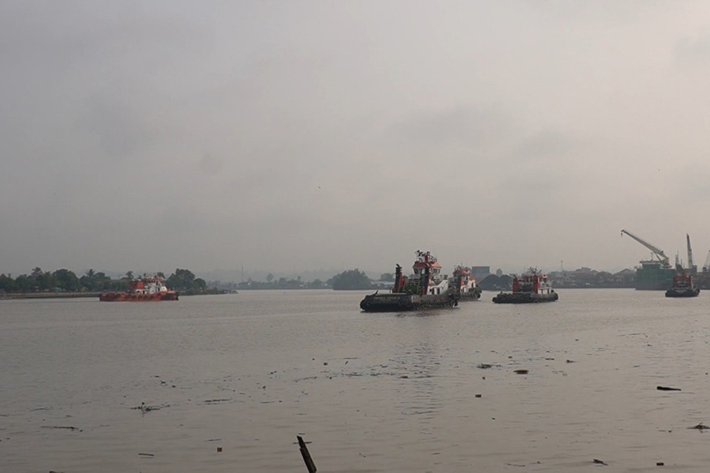 Kepala Stasiun Meteorologi Berau, Ade Heryadi mengatakan ada 53 titik panas yang terpantau di wilayah Berau. Jumlah tersebut diperkirakan bisa saja bertambah melihat prakiraan cuaca di Berau akan masuk musim hujan pada bulan November mendatang.