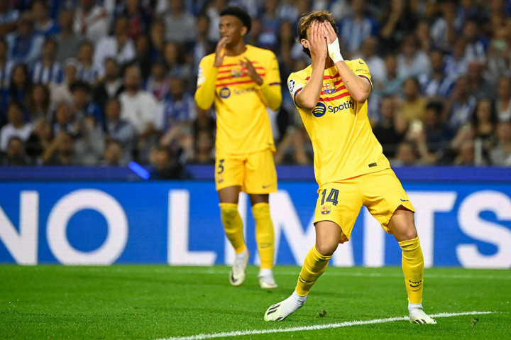 Selanjutnya giliran Barcelona yang memiliki peluang melalui tendangan pemain pinjaman dari Atletico Madrid Joao Felix, namun upayanya dapat diraih kiper Porto Diogo Costa.