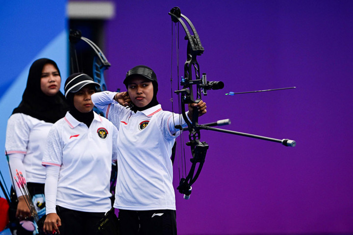 Di Fuyang Yinfu Sport Centre, Hangzhou, tim Indonesia yang diperkuat oleh Ratih Zilizati Fadhly, Syahara Khoreunisa, dan Sri Ranti kalah 229-232 dari tim Korsel yang diisi oleh So Chaewon, Oh Yoohyun, dan Cho Sua.