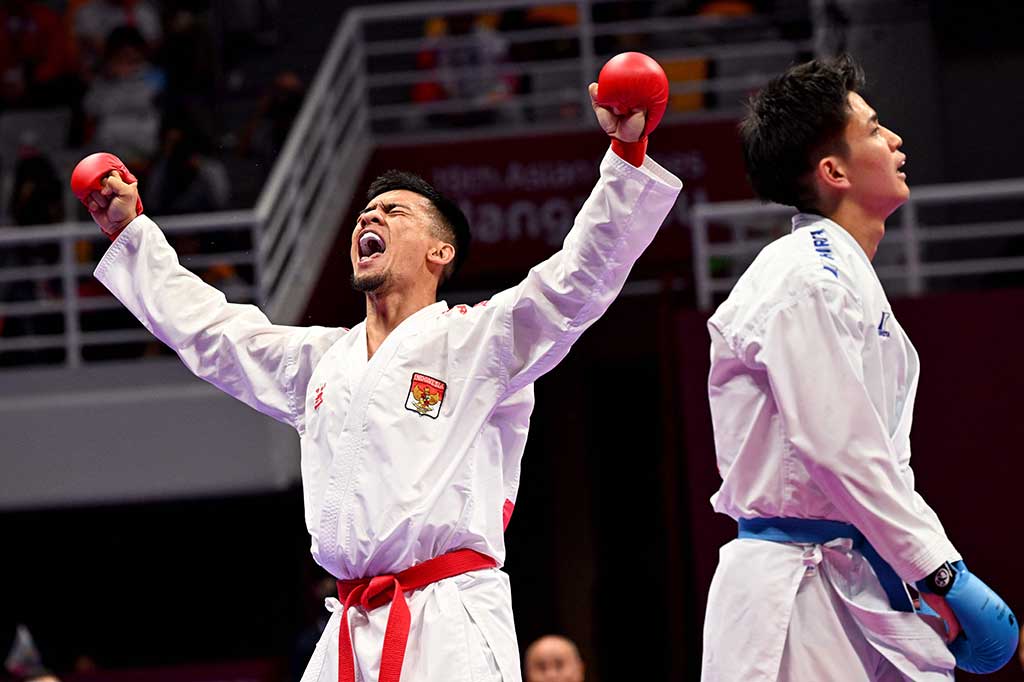 Karaketa Indonesia Ignatius Joshua Kandou meraih medali perunggu nomor kumite 75 kilogram putra Asian Games 2022, setelah pada pertandingan perebutan posisi ketiga menaklukkan Yusai Sakayama asal Jepang, Kamis, 5 Oktober 2023.