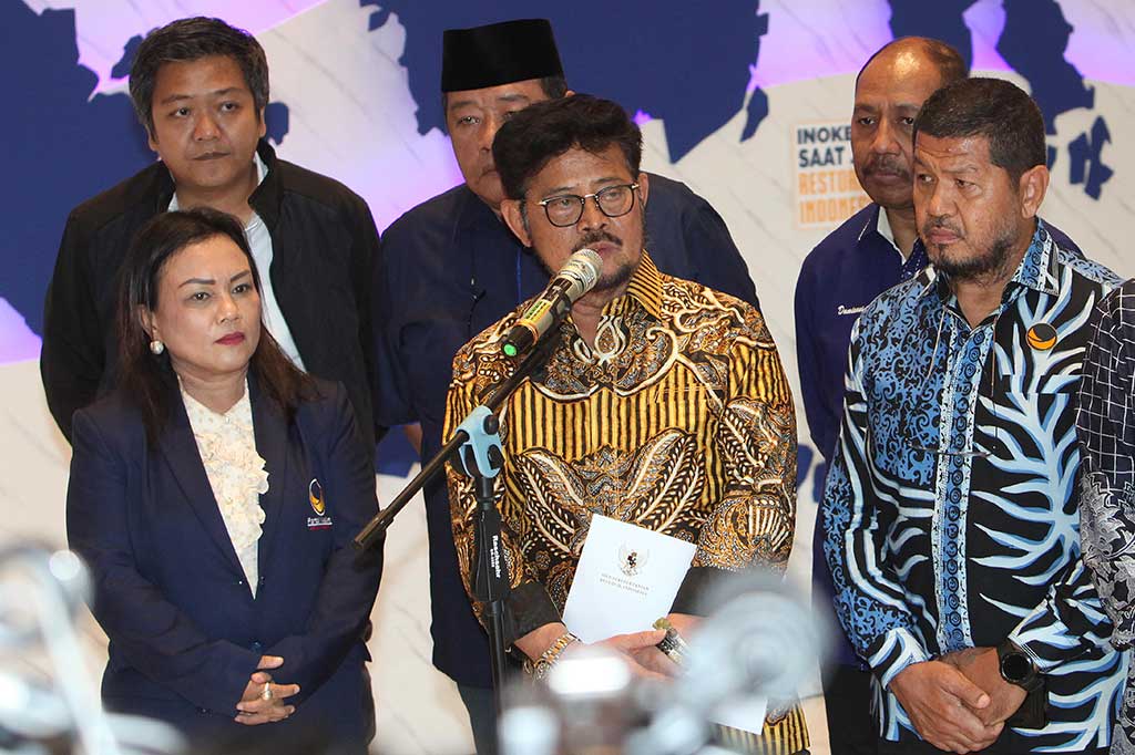 Menteri Pertanian sekaligus politisi NasDem, Syahrul Yasin Limpo (SYL) berbicara dalam konperensi pers di NasDem Tower, Gondangdia, Jakarta, Kamis, 4 Oktober 2023. SYL mengatakan siap menghadapi persoalan kasus dugaan korupsi yang menimpanya secara bertanggung jawab.