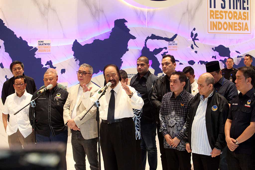 Ia menegaskan bahwa partainya tetap pada prinsip untuk memberi penghormatan pada upaya penegakan hukum dan keadilan di Tanah Air. Dia pun menyebut Partai NasDem tidak gentar terhadap masalah yang menerpa.