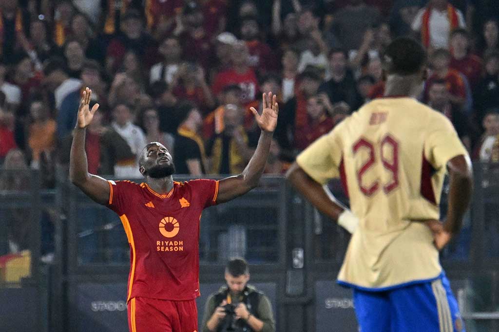 Menguasai jalannya pertandingan, AS Roma berhasil membuka keunggulan pada menit ke-21 melalui gol dari Romelu Lukaku, memanfaatkan umpan Zeki Celik setelah menerima curian bola yang dilakukan Andrea Belotti. Skor 1-0 bertahan hingga jeda.