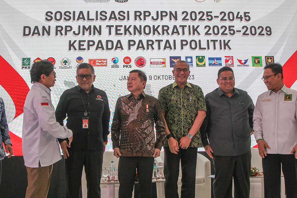 Adapun kesinambungan antara visi, misi, dan program para capres-cawapres dengan RPJPN tertuang dalam Peraturan KPU (PKPU) Nomor 15 Tahun 2023 tentang Kampanye Pemilu.