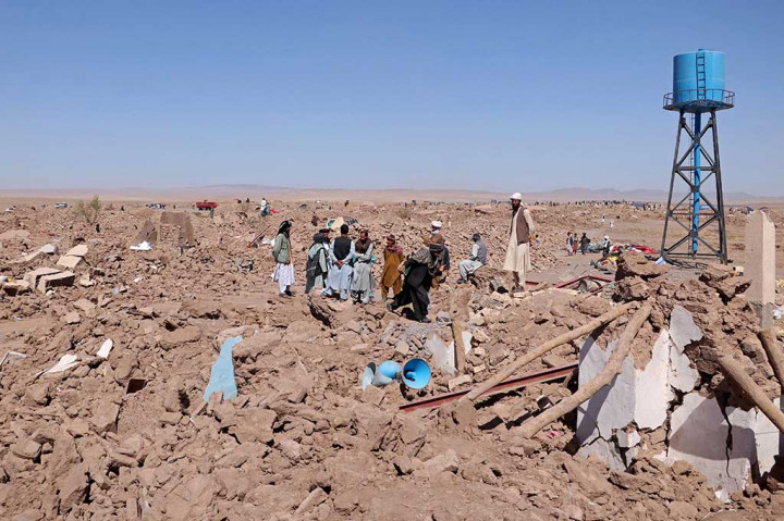 PBB mengatakan 100 persen rumah hancur di 11 desa di distrik pedesaan Zenda Jan, sekitar 30 kilometer (19 mil) barat laut kota Herat, ibu kota provinsi dengan nama yang sama.