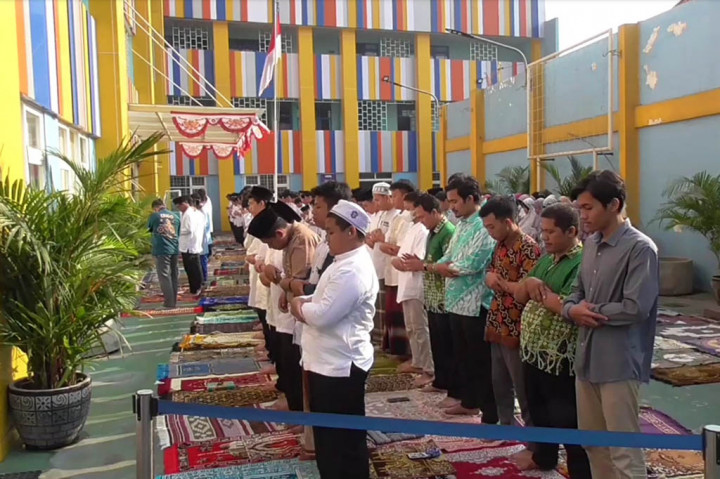 Kemarau panjang ini telah mengakibatkan kekeringan lahan dan banyaknya terjadi peristiwa kebakaran. Tidak itu saja kualitas air yang dibutuhkan warga juga mengalami penurunan baik secara kuantitas maupun kualitas. 