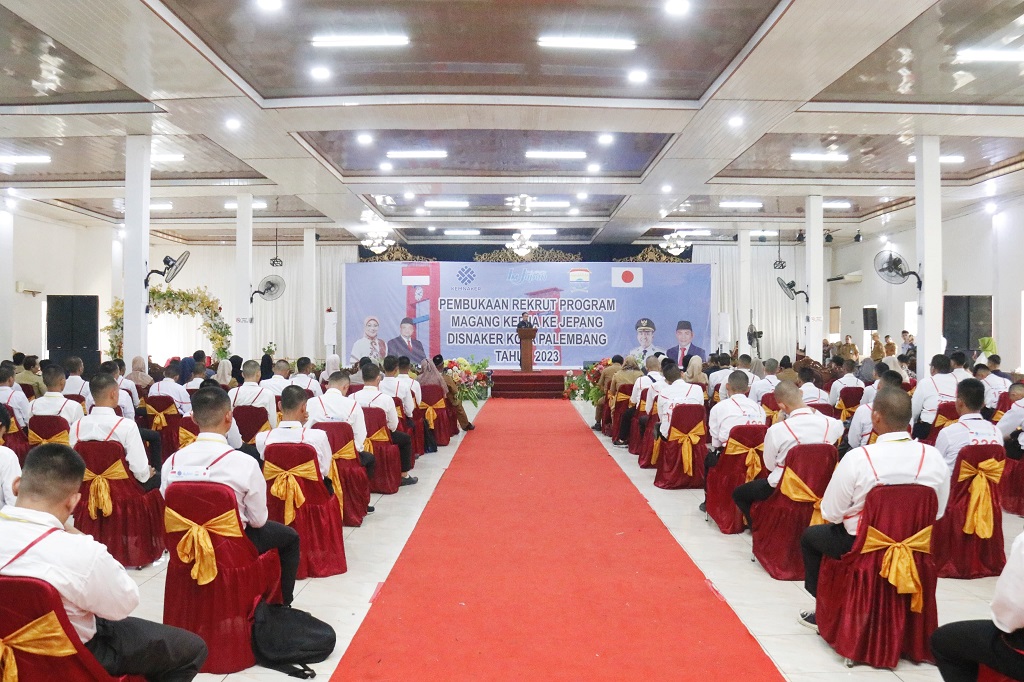 Penjabat Walikota Palembang, Ratu Dewa mengatakan, program ini merupakan salah-satu upaya nyata Pemerintah Kota Palembang melalui Disnaker Kota Palembang untuk mengurangi tingkat pengangguran hingga meningkatkan kesejahteraan masyarakat.