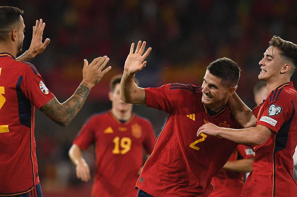 Skuad asuhan Luis De La Fuente berhasil menggandakan keunggulan pada menit 84 melalui gol Oihan Sancet yang memanfaatkan kesalahan lini pertahanan Skotlandia. Skor 2-0 bertahan hingga laga usai.