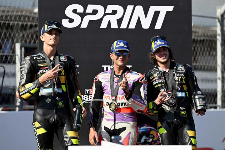  Martin kini mengemas total 328 poin, unggul tujuh poin atas Bagnaia.