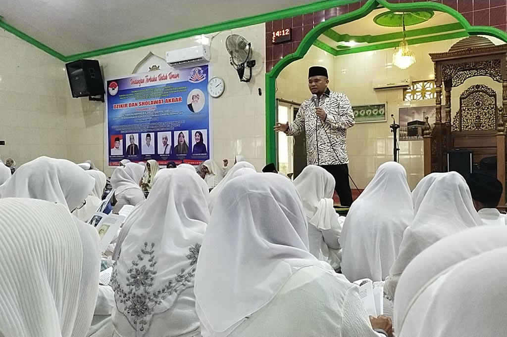 Cuaca ektrem dengan suhu panas diatas normal yang diakibatkan dampak El Nino membuat setidaknya 11 kawasan hutan dan perkebunan warga di Provinsi Sulawesi Tengah (Sulteng) terbakar. Akibat kebakaran hutan (karhutla), Sulteng saat ini ditetapkan dalam status Siaga Darurat hingga 31 Desember mendatang.