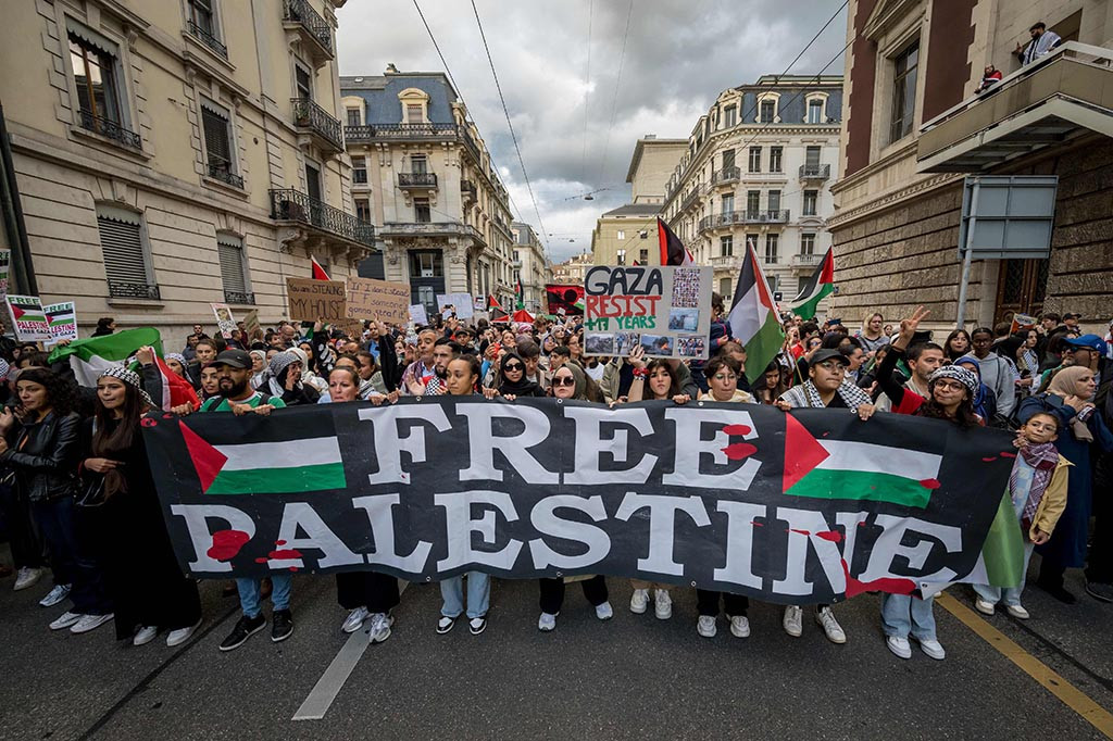 Israel tidak henti-hentinya menanggapi serangan fajar yang dilakukan para pejuang Islam tersebut, yang menyebabkan mereka menerobos perbatasan yang dijaga ketat dan menembak mati, menikam dan membakar lebih dari 1.300 orang hingga tewas.