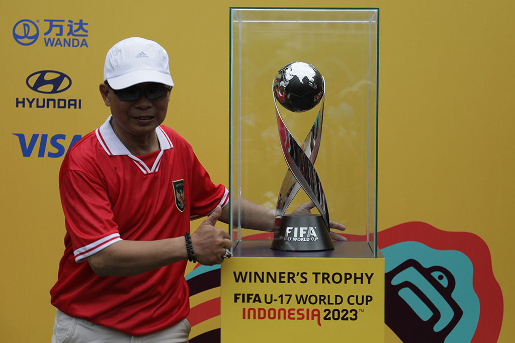 Pameran trofi Piala Dunia U-17 dilakukan di kawasan strategis seperti Bundaran HI sebagai upaya PSSI membangkitkan semangat dan minat warga ibu kota untuk ikut serta dalam menonton pertandingan nantinya.
