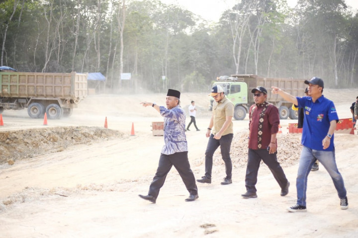 Ia mengatakan, pengerjaan PSN Jalan Tol Baleno juga tidak dihadapkan dengan permasalahan besar, dukungan yang maksimal dari masyarakat setempat juga membuat petugas di lapangan dapat bekerja maksimal.
