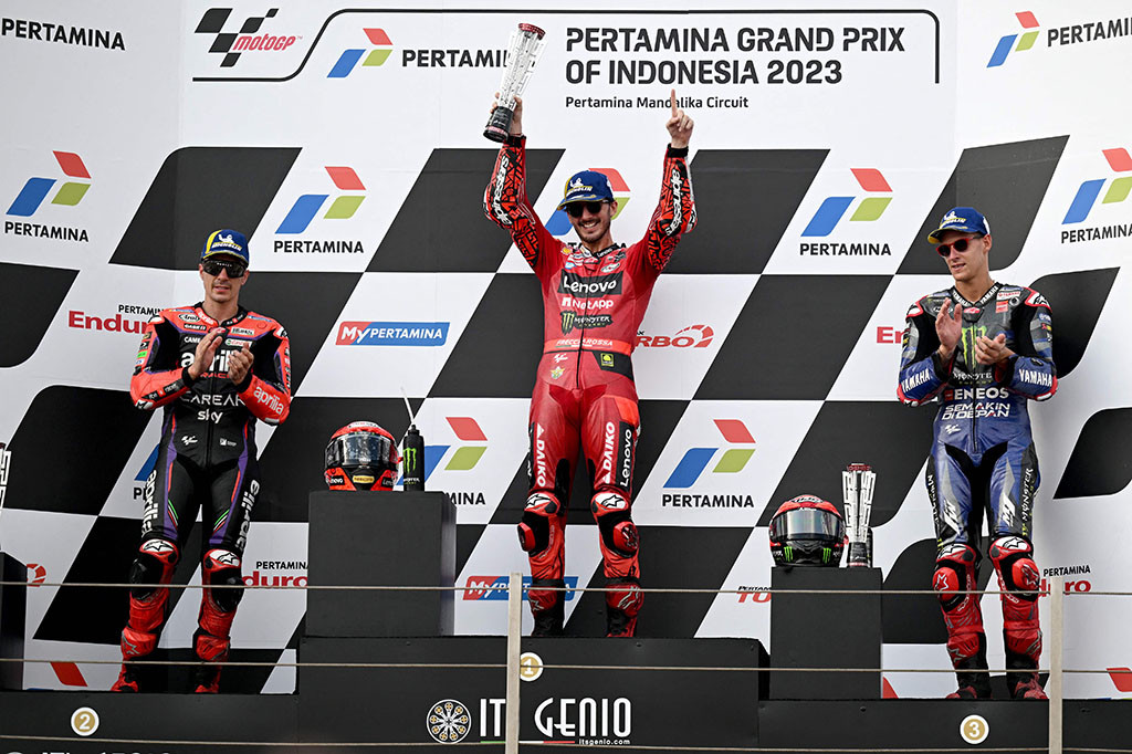 Pesaing terbesar Bagnaia musim ini, Jorge Martin (Prima Pramac), juga melakukan hal yang sama. Martin juga melaju begitu cepat dari P6 dan segera mengambil alih posisi polesitter Luca Marini (Mooney VR46).