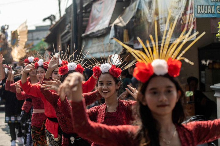 Menurutnya, acara yang digelar rutin setiap tahun ini merupakan tradisi yang dilakukan dan diwariskan secara turun temurun.