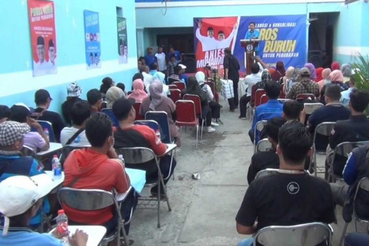 Sejumlah federasi buruh yang tergabung dalam Poros Buruh untuk Perubahan, Minggu, 15 Oktober 2023 sore, mendeklarasikan diri dukungan untuk pasangan bacapres dan bacawapres Anies Baswedan dan Muhaimin Iskandar pada pemilu tahun 2024 nanti, di Cakung, Jakarta Timur.