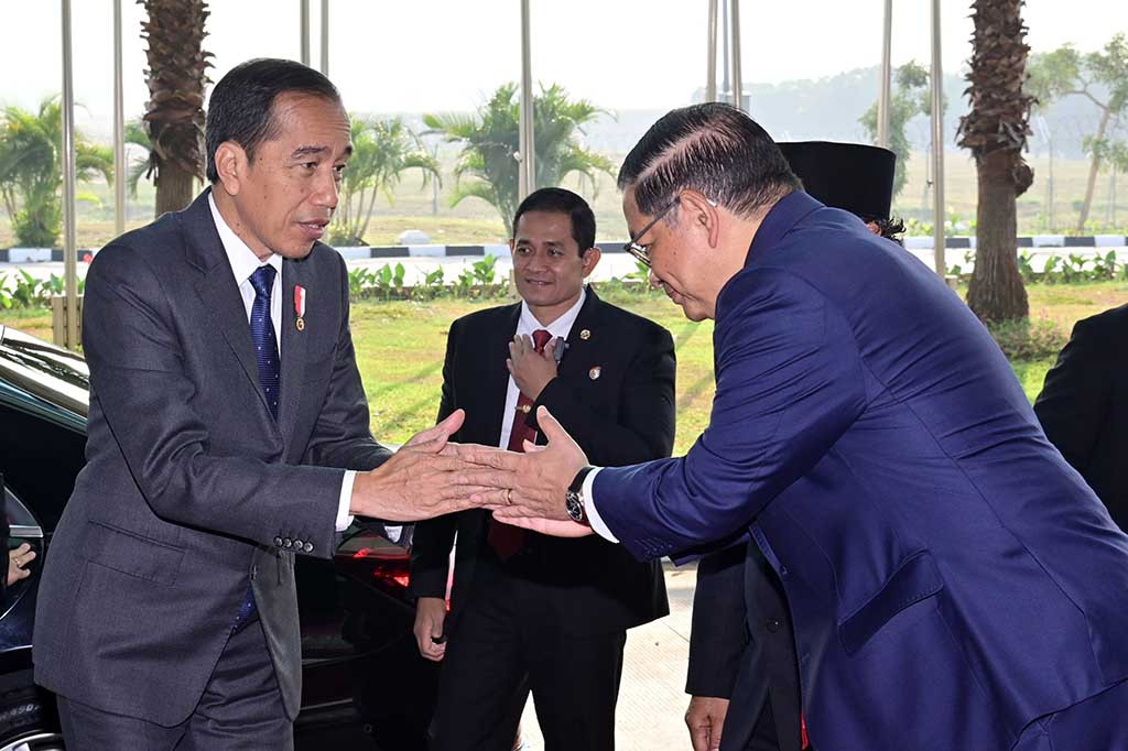Presiden Joko Widodo melakukan kunjungan kerja ke Beijing, China, dan Riyadh, Arab Saudi, Senin, 16 Oktober 2023, dalam rangka menjalin kerja sama bilateral di bidang investasi hingga ketahanan pangan.