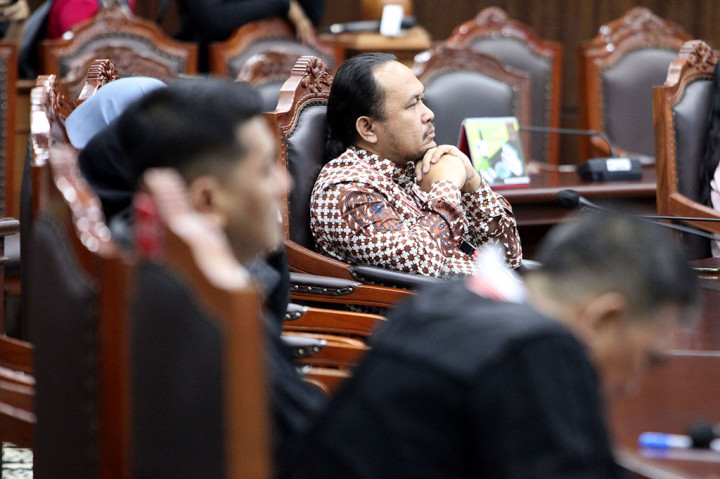 Sebelumnya, MK juga menolak uji materi pasal yang sama yang diajukan oleh Partai Solidaritas Indonesia (PSI) dan Partai Garuda.