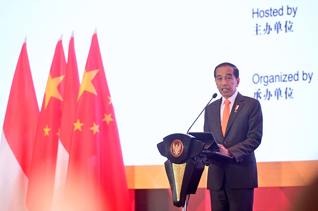 Menurut Presiden, cara berinvestasi para pengusaha ke Indonesia sudah cepat dan tepat dan menganalogikannya seperti Bruce Lee dengan gerakan wing chun-nya. Jokowi meyakini bahwa investasi RRT di Indonesia akan terus meningkat dan menjadi kontributor FDI teratas dalam satu-dua tahun ke depan.