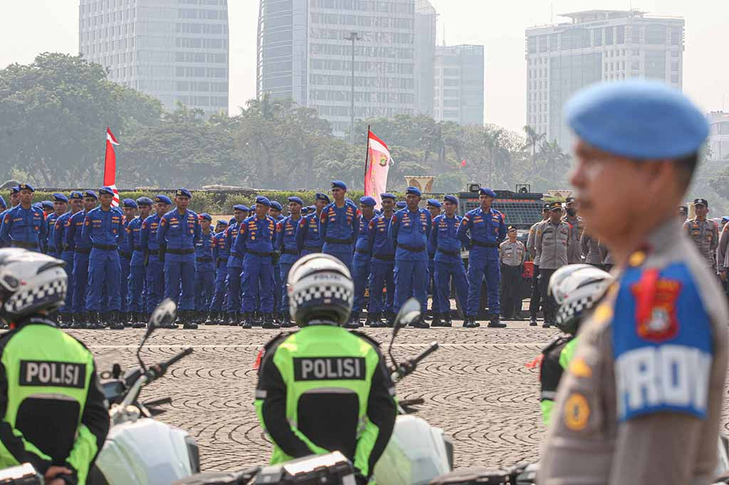 Sementara itu, untuk jumlah personel Polri yang dilibatkan dalam Operasi Mantap Brata 2023-2024 ini sebanyak 261.695 personel, yang terdiri atas personel Mabes Polri, dan polda jajaran seluruh Indonesia.