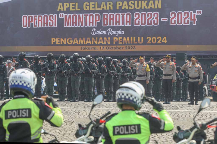 Operasi Mantap Brata 2023-2024 ini berlangsung selama 222 hari, yakni 74 hari selama 2023 dan 148 hari selama tahun 2024. Operasi ini dimulai sejak pendaftaran capres dan cawapres dilaksanakan pada tanggal 19 Oktober.