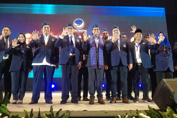 Ribuan kader NasDem memenuhi Ballroom Novotel Tangerang untuk menghadiri pelantikan pengurus Dewan Pimpinan Wilayah (DPW) Banten.