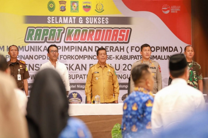 Bupati Simalungun Radiapoh Hasiholan Sinaga meminta agar Aparatur Sipil Negara (ASN) Pemerintah Kabupaten (Pemkab) Simalungun agar tidak ikut dalam partai politik dan netral pada saat Pemilu 2024.