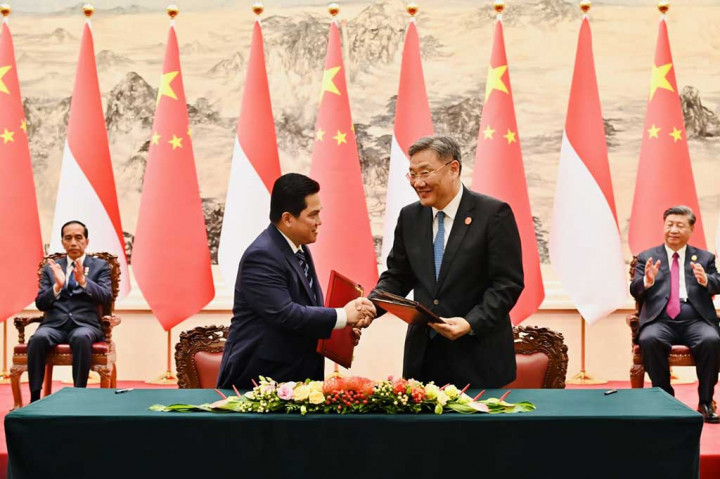Sebelumnya, saat bertemu secara bilateral dengan Xi Jinping, Jokowi meyakini bahwa hubungan baik Indonesia dengan RRT akan makin kuat ke depannya. Untuk itu, Jokowi mendorong agar kedua negara memanfaatkan momentum baik saat ini untuk meningkatkan kerja sama kedua negara.