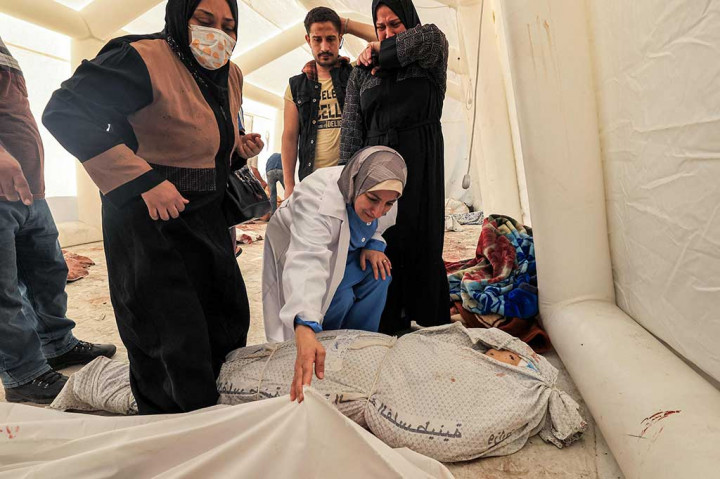 Kementerian Kesehatan yang dikuasai Hamas pada Rabu, 18 Oktober 2023, menyatakan, setidaknya 471 orang tewas dan lebih dari 300 lainnya terluka akibat serangan terhadap rumah sakit di Gaza.