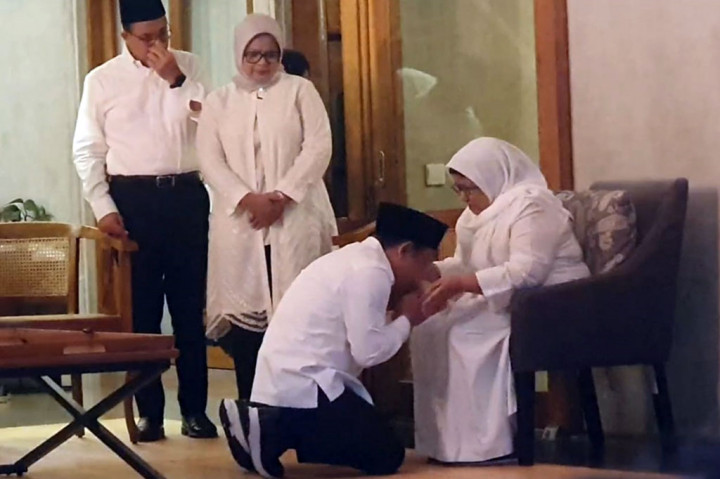 Aliyah Rasyid pun memohon perlindungan Allah SWT agar prosesi pendaftaran Anies-Muhaimin ke KPU RI berjalan lancar.