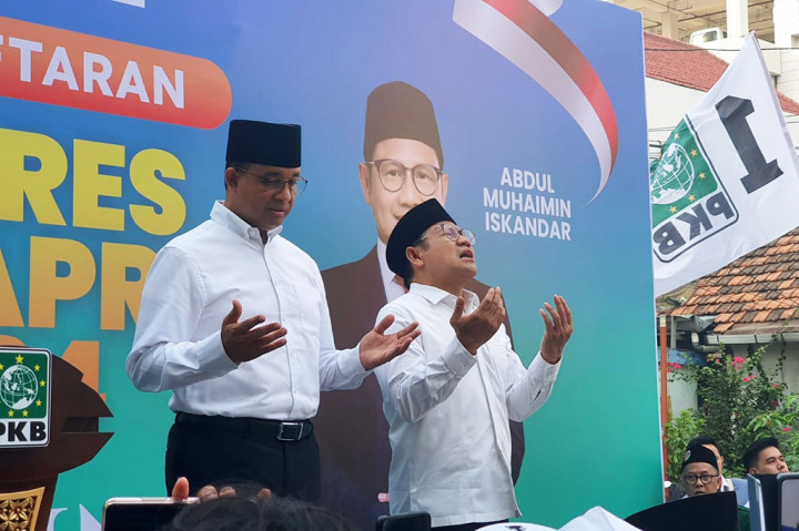 Simpatisan PKB menyambut meriah pasangan berjuluk AMIN tersebut. Mereka menyuarakan kemenangan bagi Anies dan Cak Imin. 