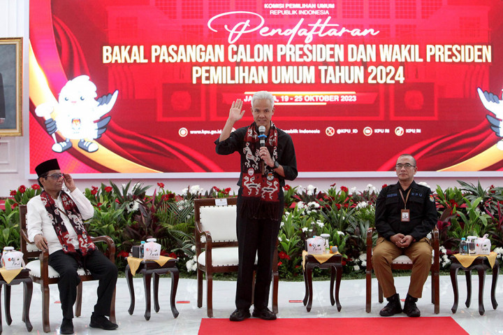 Hasyim pun mengucapkan terima kasih atas koordinasi dari pihak partai-partai pendukung bakal pasangan capres dan cawapres selama pendaftaran.