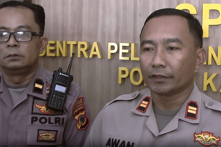 Kapolsek Kadudampit Iptu Awan Kurniawan mengatakan, dari hasil penyelidikan awalnya ada seseorang asal Cirebon yang menyewa sebuah villa yang rencananya selama dua hari. 