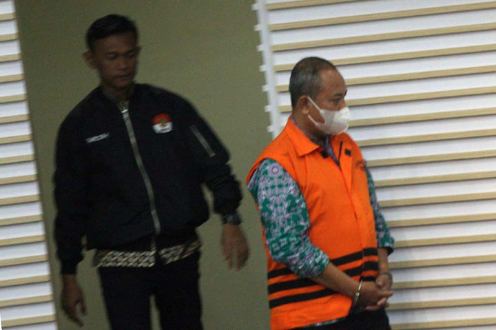 Dedi menjadi tersangka terbaru sekaligus keempat yang telah ditetapkan KPK terkait kasus korupsi pembangunan Stadion Mandala Krida pada Pemerintahan Daerah Istimewa Yogyakarta. Penetapan tersangka DR merupakan hasil fakta persidangan tiga tersangka kasus tersebut yang sebelumnya telah ditetapkan KPK.
