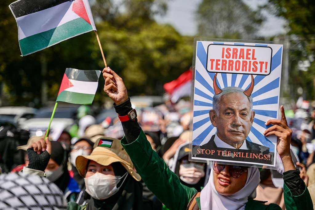 Lima tuntutan tersebut yakni meminta para pimpinan Negara Arab dan dunia untuk bersatu dan mendesak Israel segera menghentikan kekejaman terhadap warga Palestina, kemudian menghentikan perang dan membuka akses bantuan kemanusiaan seluas-luasnya, khususnya bantuan Kesehatan, pangan dan pasokan listrik untuk masyarakat sipil.  