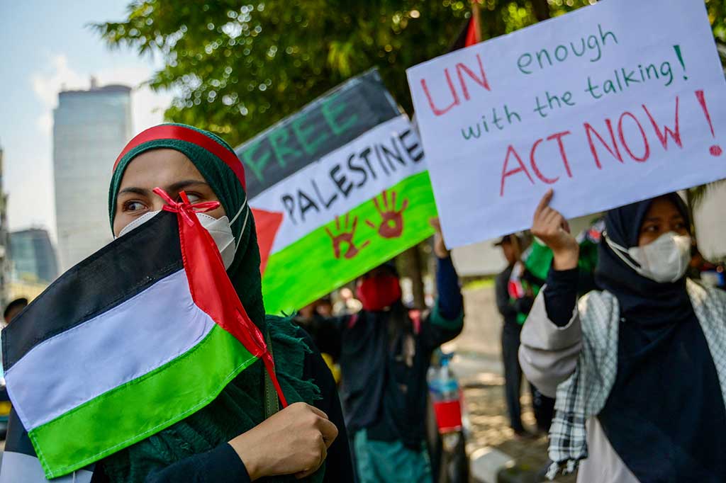 Mereka juga berharap pemerintah Indonesia, sebagai anggota Dewan Hak Asasi Manusia (HAM) PBB agar meningkatkan peran diplomasi kemanusiaan sebagai upaya penghentian kekerasan dan terbukanya akses bantuan kemanusiaan. Ia juga menyerukan seluruh pihak untuk meluaskan perhatian kepada Palestina dengan memperhatikan prinsip-prinsip bantuan kemanusiaan internasional.