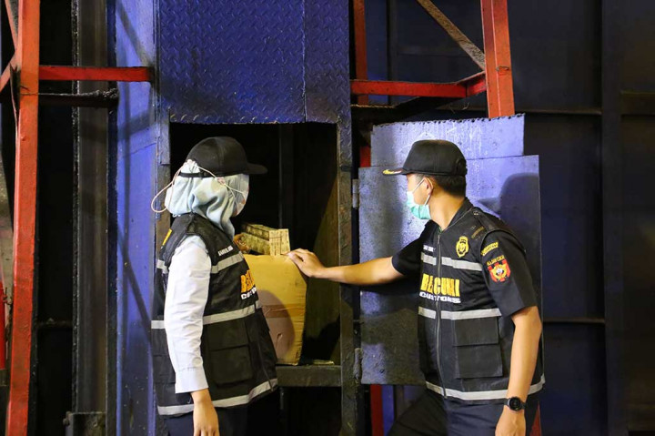 Bea Cukai Kanwil Jawa Timur I memusnahkan sebanyak 9.166.000 batang rokok ilegal hasil tangkapan periode Semester 1 tahun 2023. Jutaan batang rokok yang dimusnahkan ini perkiraan nilainya lebih dari Rp11 miliar. Sementara potensi penerimaan negara yang tidak diperoleh dari barang tersebut sebesar Rp6,1 miliar.