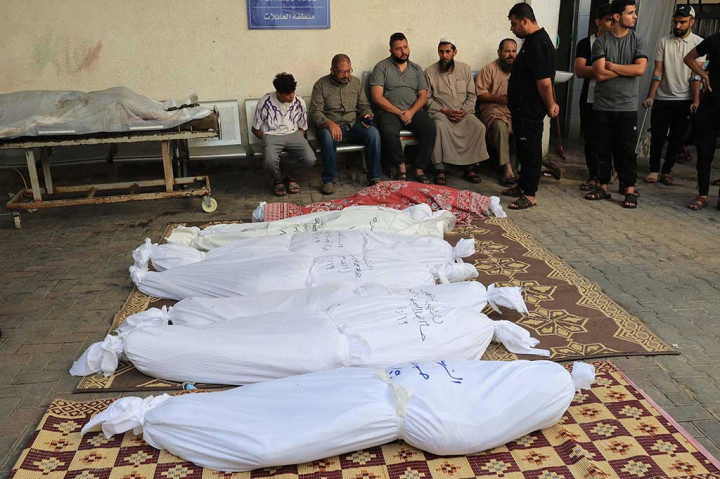 Kementerian Kesehatan yang dikuasai Hamas menyatakan bahwa setidaknya 4.137 orang telah tewas di Jalur Gaza sejak Israel mulai membombardir daerah kantong Palestina tersebut. Kementerian tersebut mengatakan 13.162 orang lainnya terluka dalam serangan Israel, yang telah berlangsung sejak 7 Oktober.